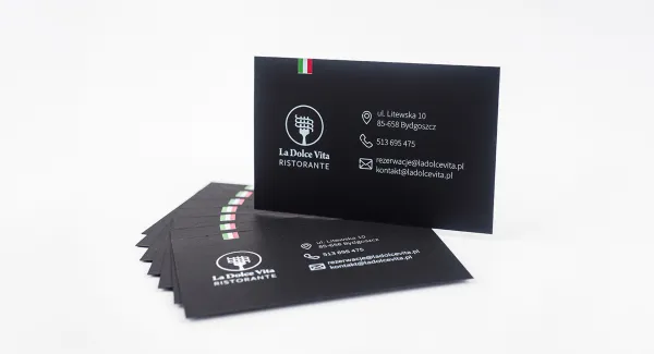 wizytówki na papierach ozdobnych